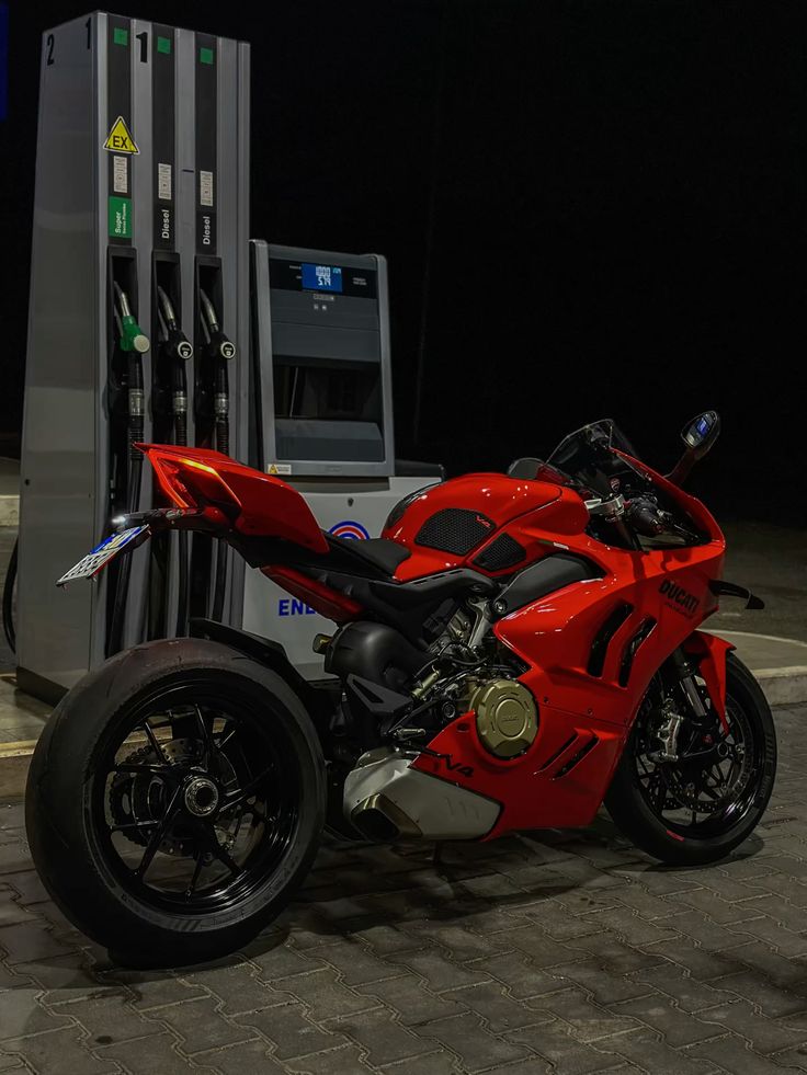 Ducati Panigale v4